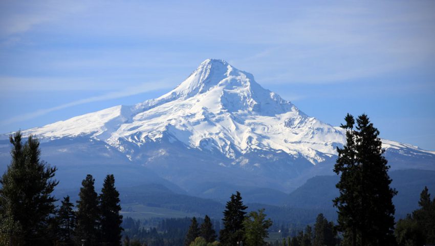 http://www.seatosummit.net/tour/columbia-gorge-and-mt-hood-tours/