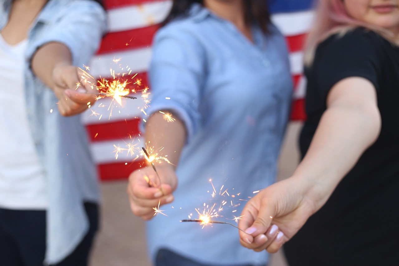 アメリカで盛り上がる祝日といえば ７月４日の独立記念日 アメリカ人はインディペンデンス デーをどう祝うの Mamerica