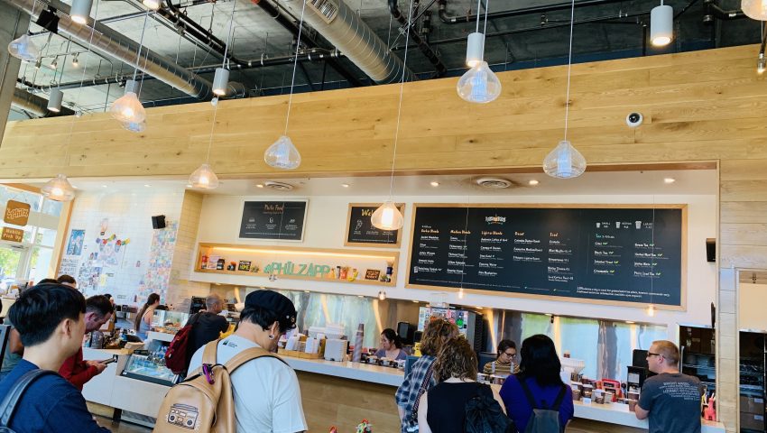 フィルズ・コーヒー店内の様子